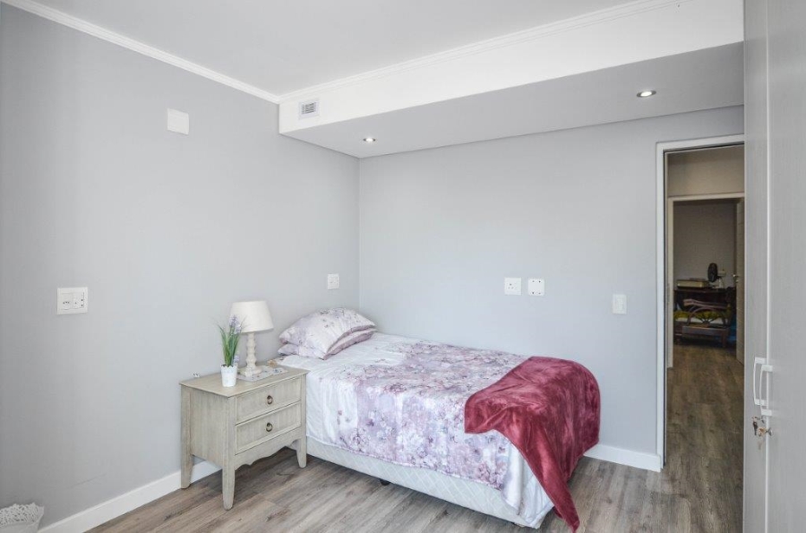 2 Bedroom Property for Sale in Plattekloof Western Cape